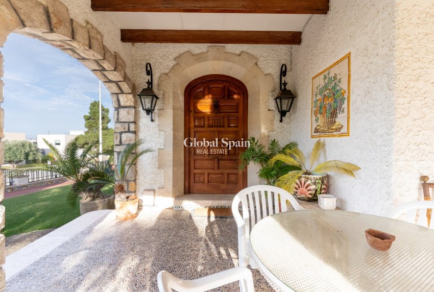 Wederverkoop - VILLA -
ALICANTE - Costa Blanca