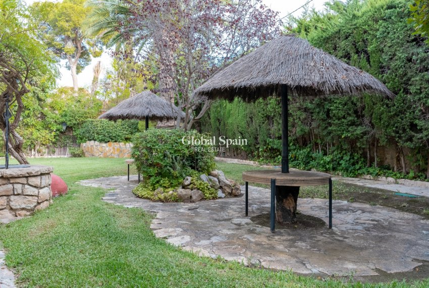 Wederverkoop - VILLA -
ALICANTE - Costa Blanca
