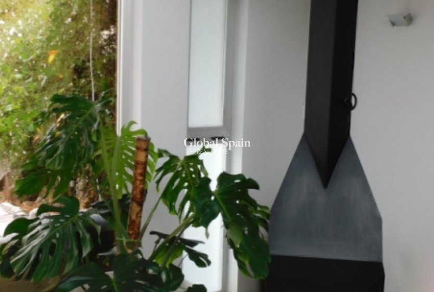 Wederverkoop - VILLA -
ALICANTE - Costa Blanca