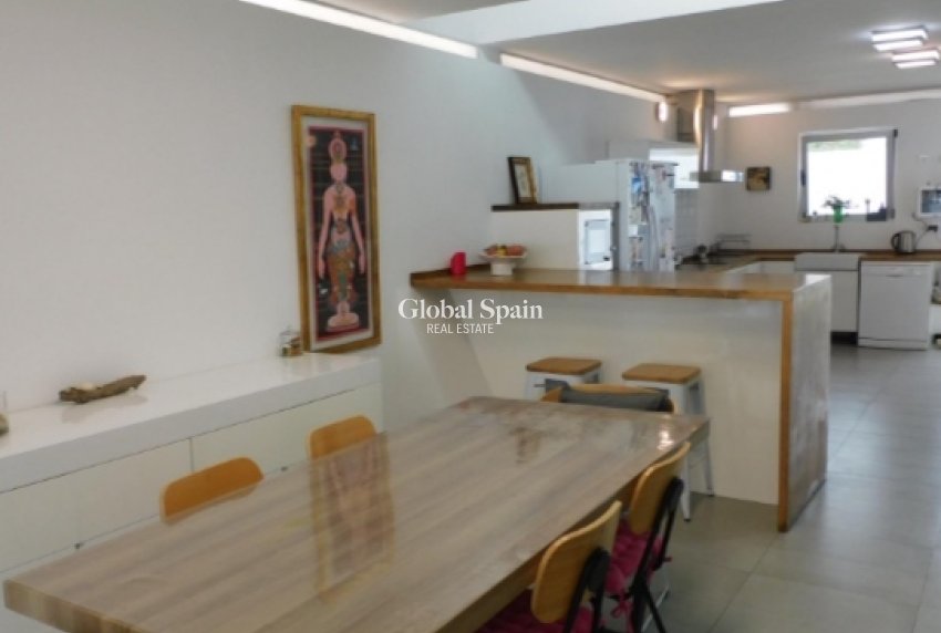 Wederverkoop - VILLA -
ALICANTE - Costa Blanca