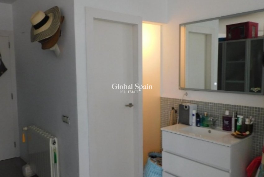 Wederverkoop - VILLA -
ALICANTE - Costa Blanca