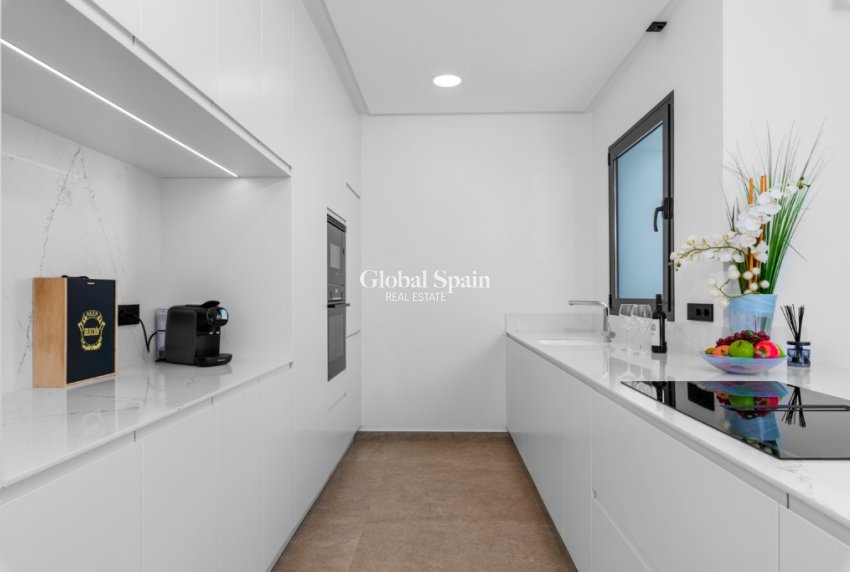 Wederverkoop - Villa -
ALICANTE - El Campello