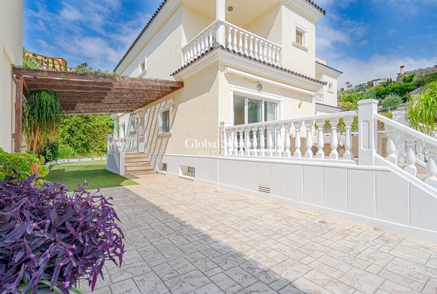 Wederverkoop - VILLA -
ALICANTE - El Campello