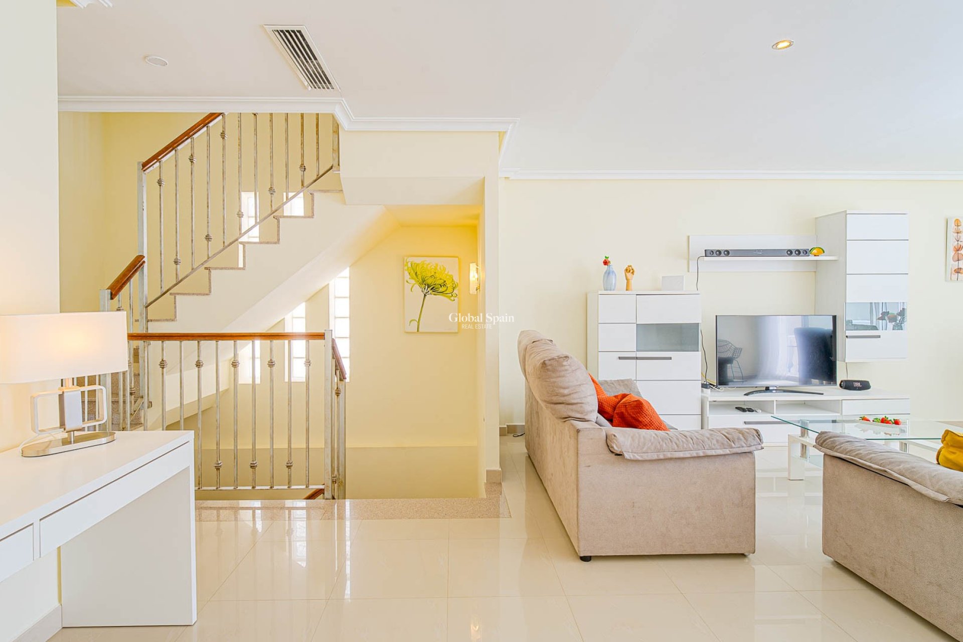 Wederverkoop - VILLA -
ALICANTE - El Campello