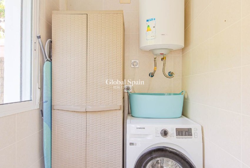 Wederverkoop - VILLA -
ALICANTE - El Campello