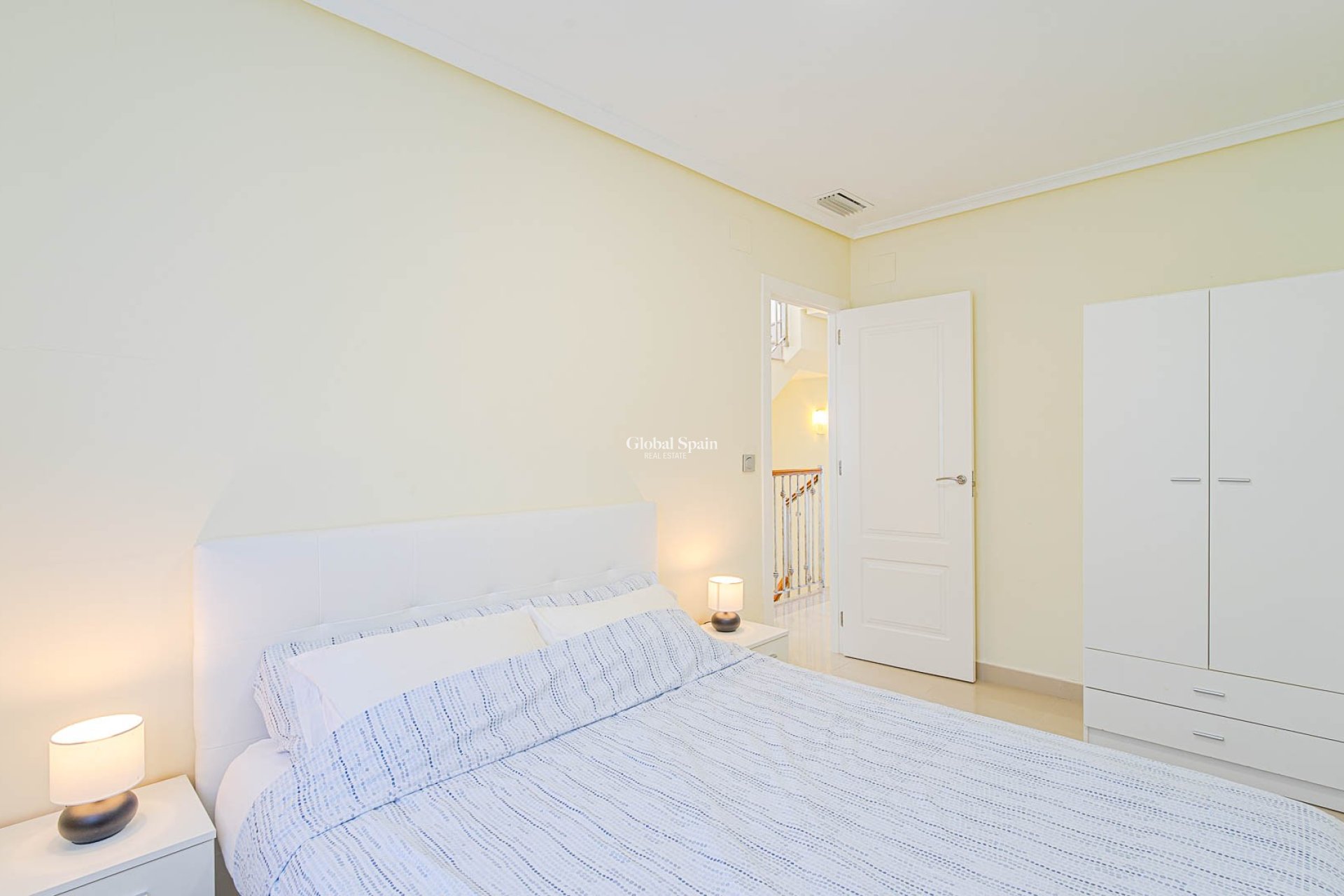 Wederverkoop - VILLA -
ALICANTE - El Campello