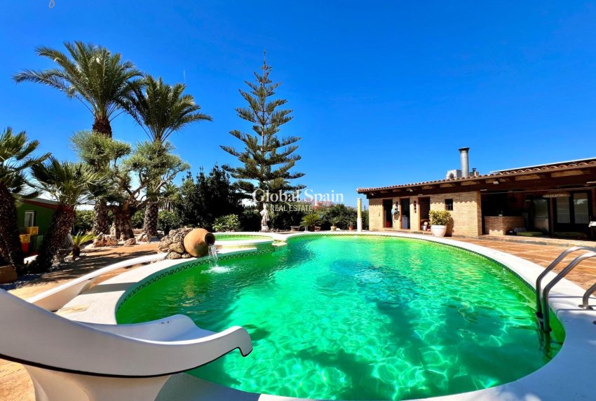 Wederverkoop - VILLA -
ALMORADÍ - Comunidad Valenciana