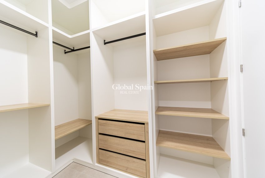 Wederverkoop - Villa -
Almoradi - Las Heredades