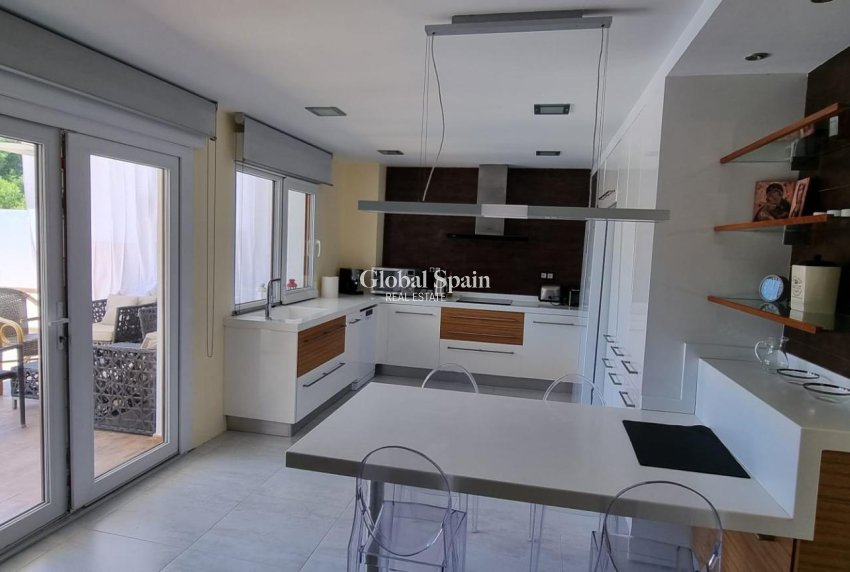 Wederverkoop - VILLA -
ALTEA - ALTEA HILLS