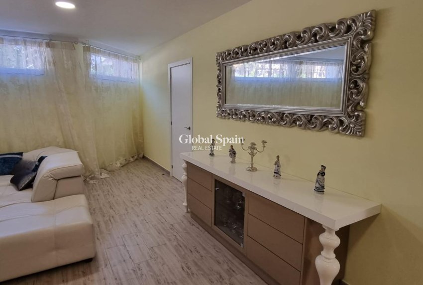 Wederverkoop - VILLA -
ALTEA - ALTEA HILLS