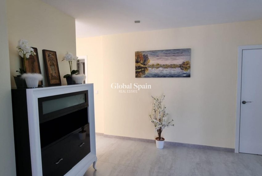 Wederverkoop - VILLA -
ALTEA - ALTEA HILLS