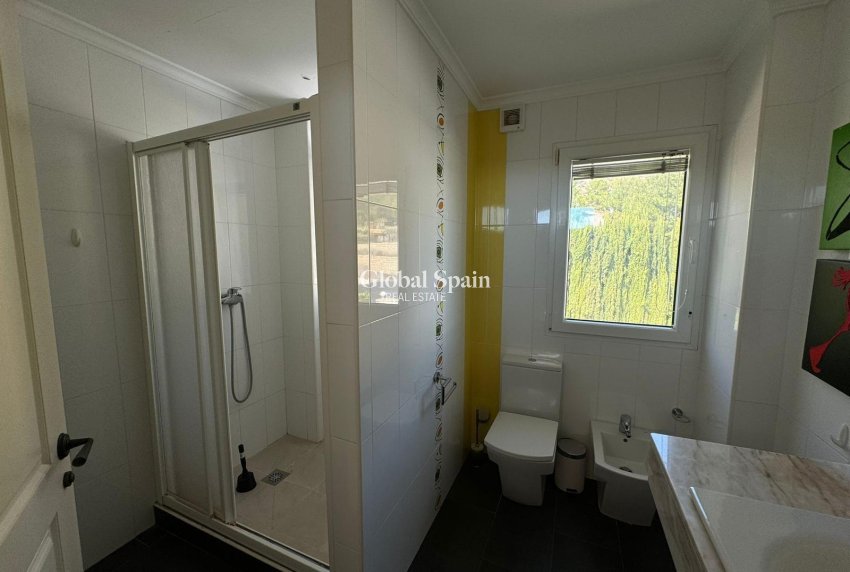 Wederverkoop - VILLA -
ALTEA - ALTEA HILLS