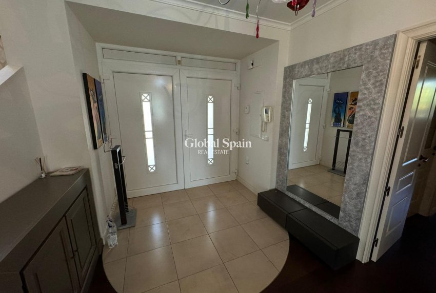 Wederverkoop - VILLA -
ALTEA - ALTEA HILLS