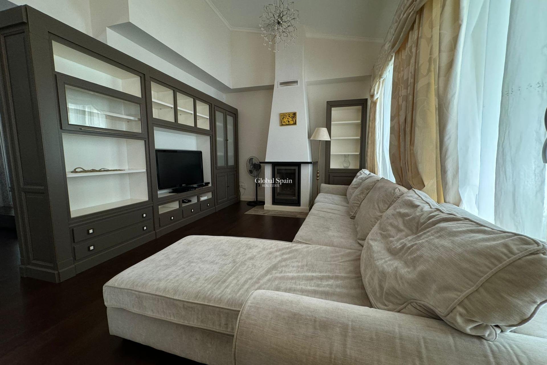Wederverkoop - VILLA -
ALTEA - ALTEA HILLS