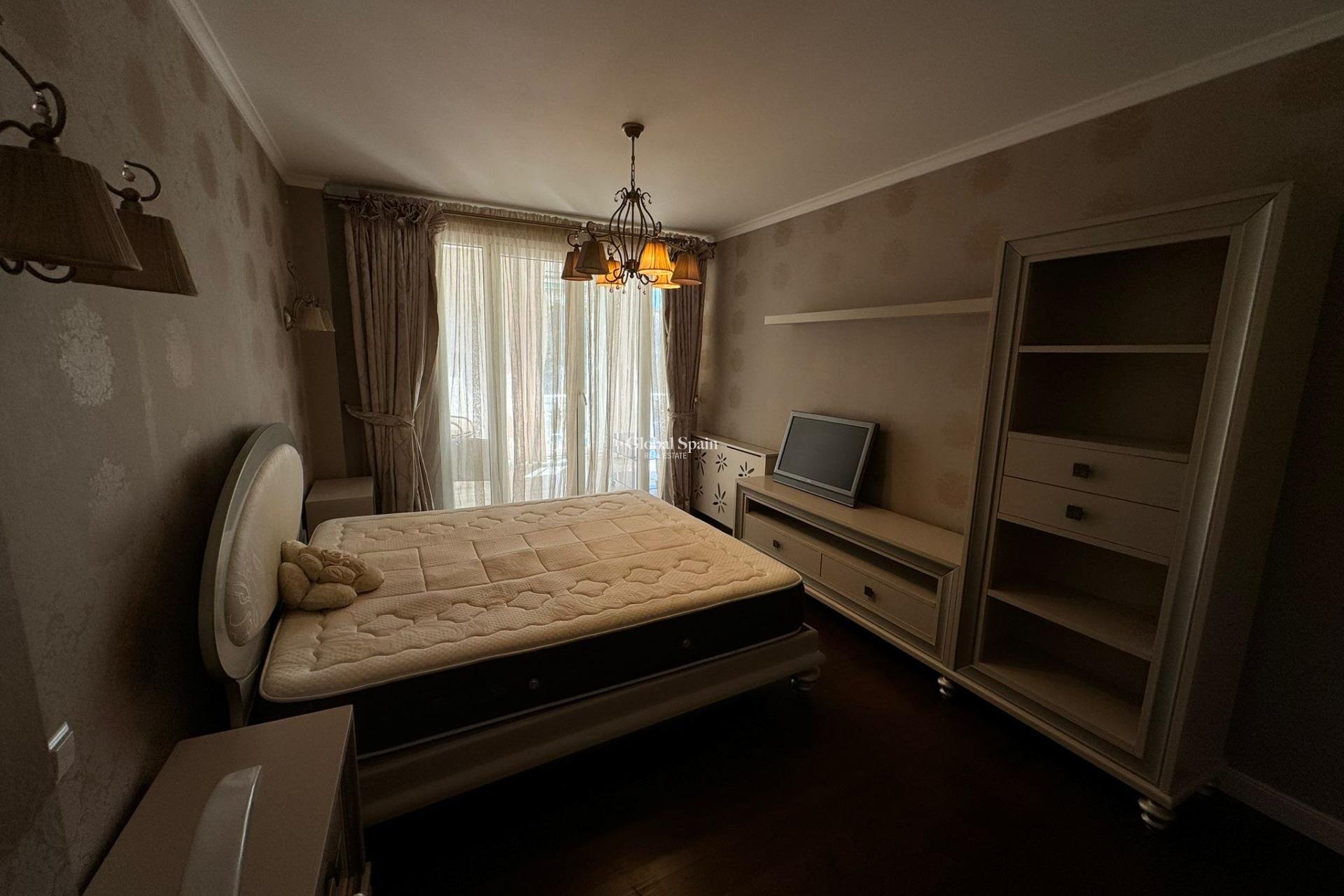 Wederverkoop - VILLA -
ALTEA - ALTEA HILLS