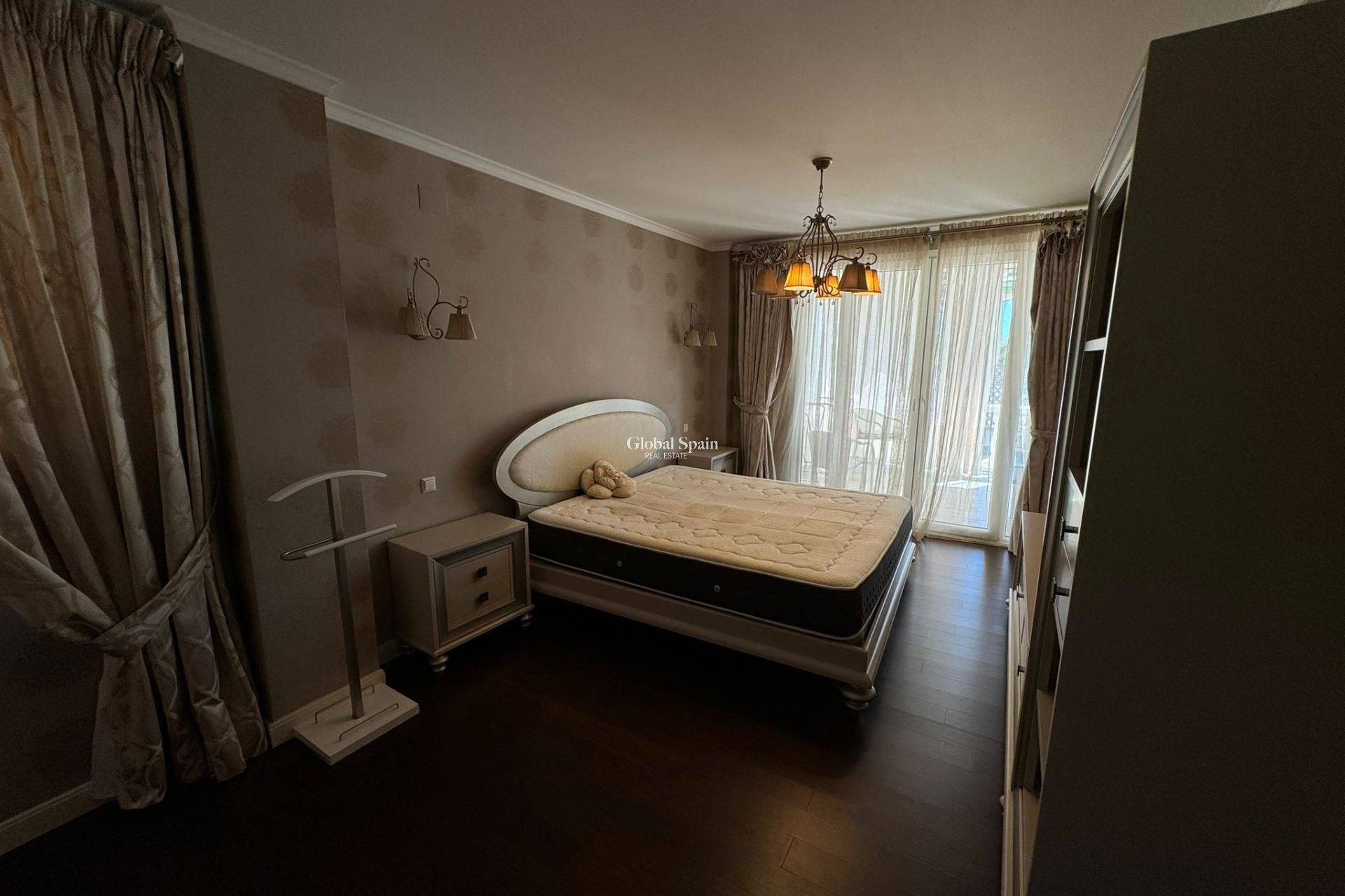 Wederverkoop - VILLA -
ALTEA - ALTEA HILLS