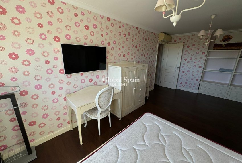 Wederverkoop - VILLA -
ALTEA - ALTEA HILLS