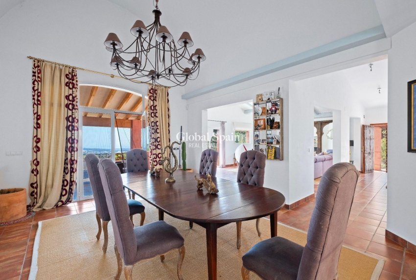 Wederverkoop - VILLA -
ALTEA - Balcón De Altea