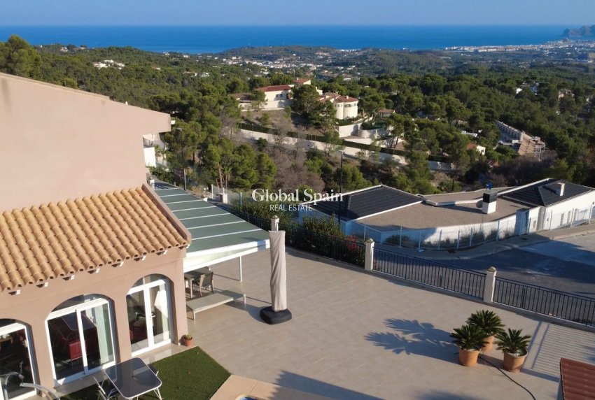 Wederverkoop - VILLA -
ALTEA - Costa Blanca