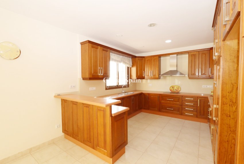 Wederverkoop - VILLA -
ALTEA - Costa Blanca