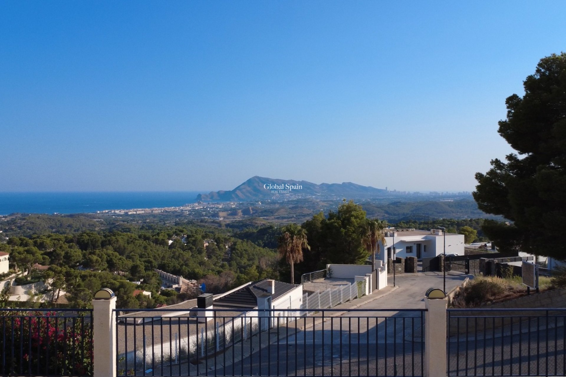 Wederverkoop - VILLA -
ALTEA - Costa Blanca