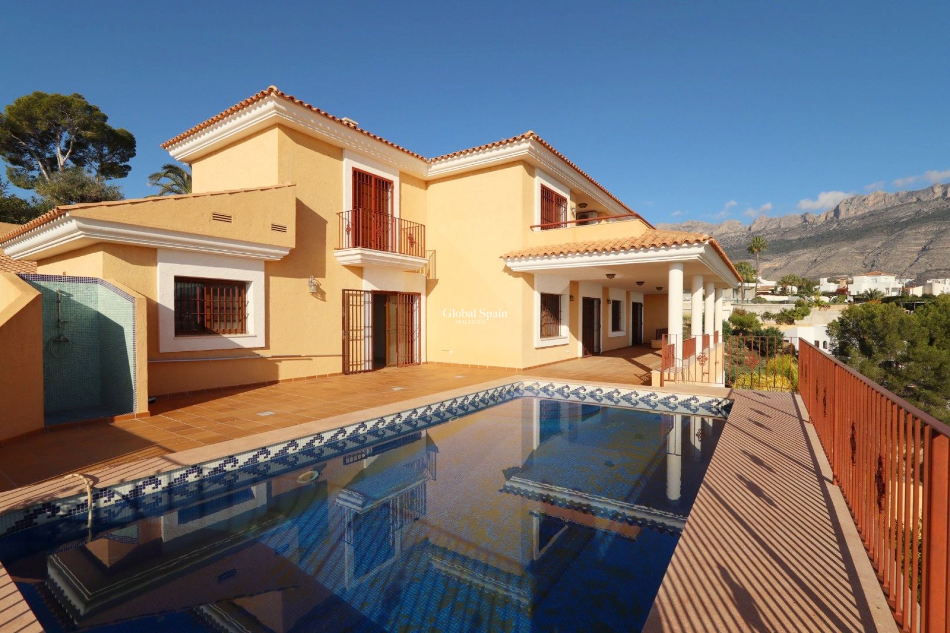 Wederverkoop - VILLA -
ALTEA - Costa Blanca
