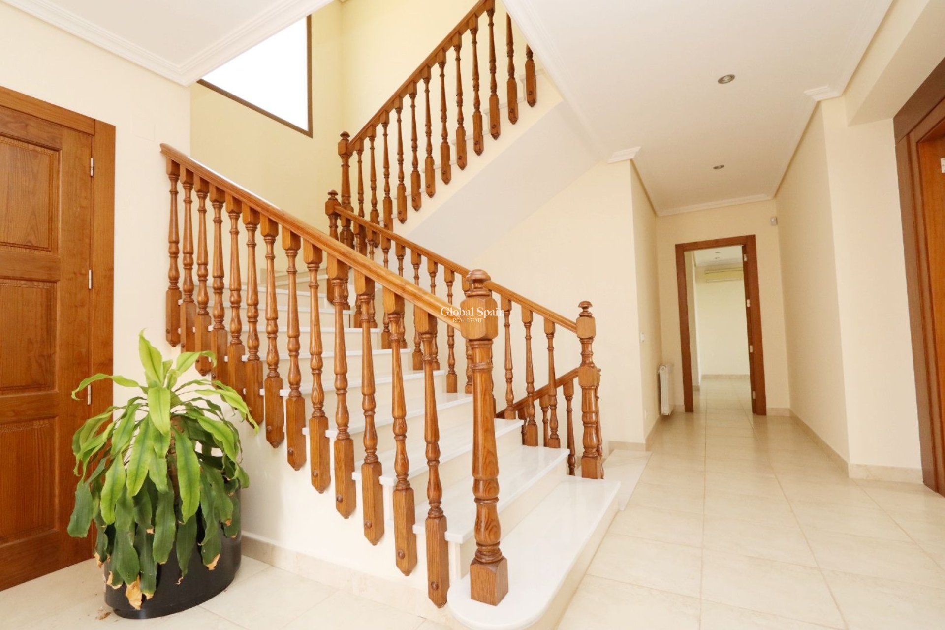 Wederverkoop - VILLA -
ALTEA - Costa Blanca