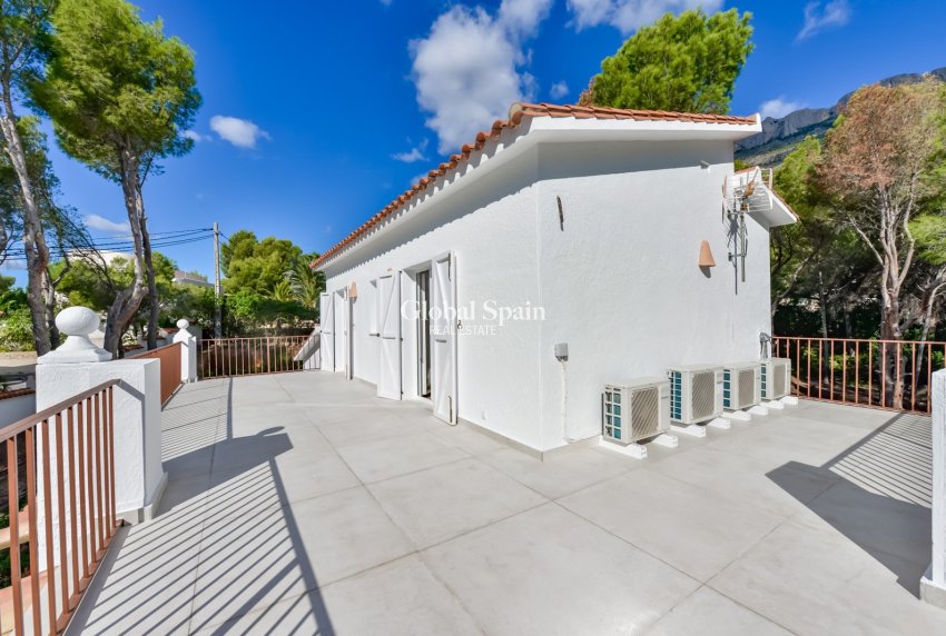 Wederverkoop - VILLA -
ALTEA - Costa Blanca