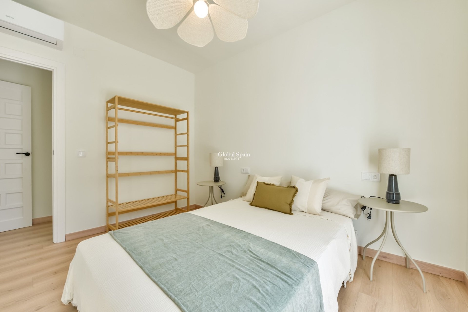 Wederverkoop - VILLA -
ALTEA - Costa Blanca