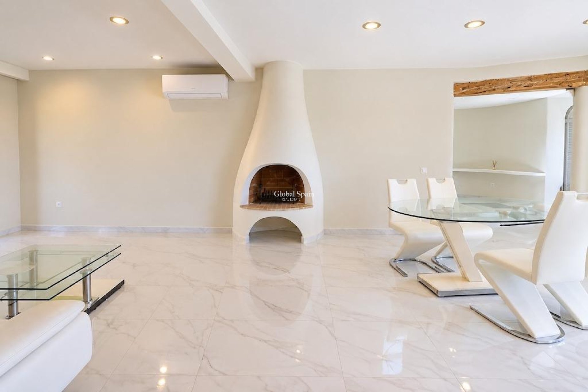 Wederverkoop - VILLA -
ALTEA - Costa Blanca