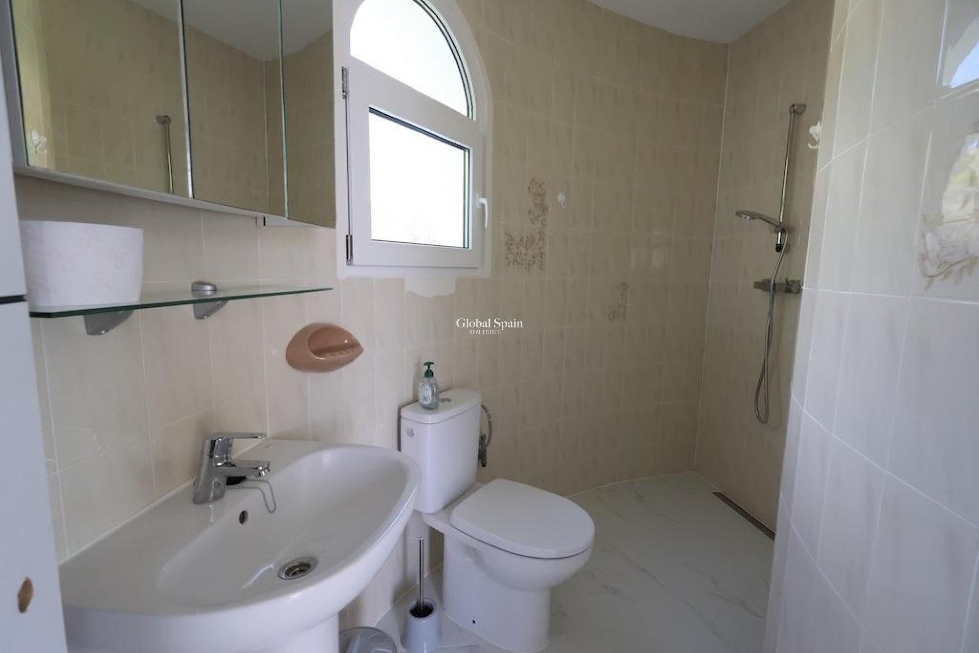 Wederverkoop - VILLA -
ALTEA - Costa Blanca