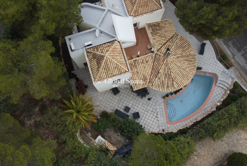 Wederverkoop - VILLA -
ALTEA - Marina Baja