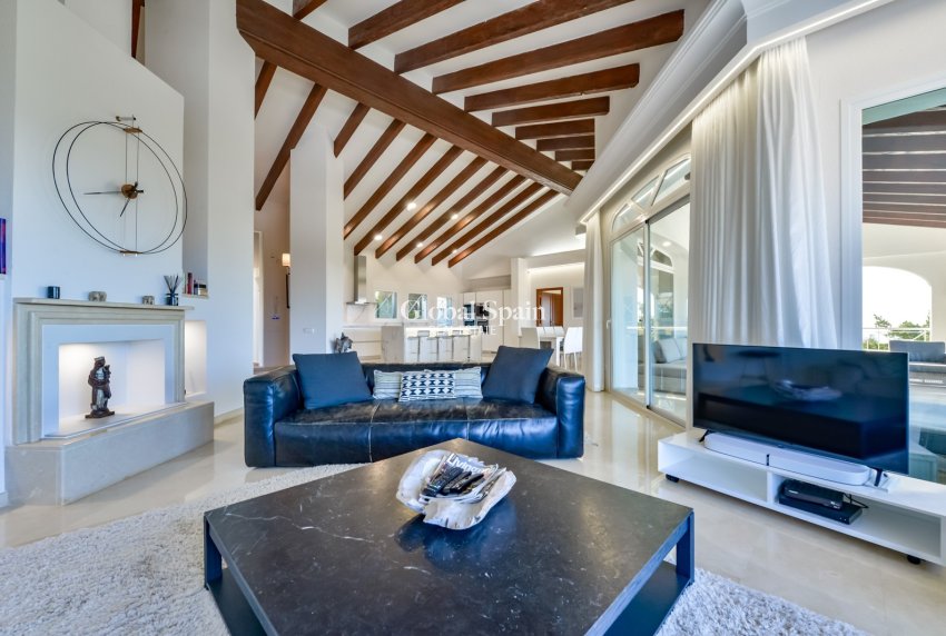 Wederverkoop - Villa -
ALTEA