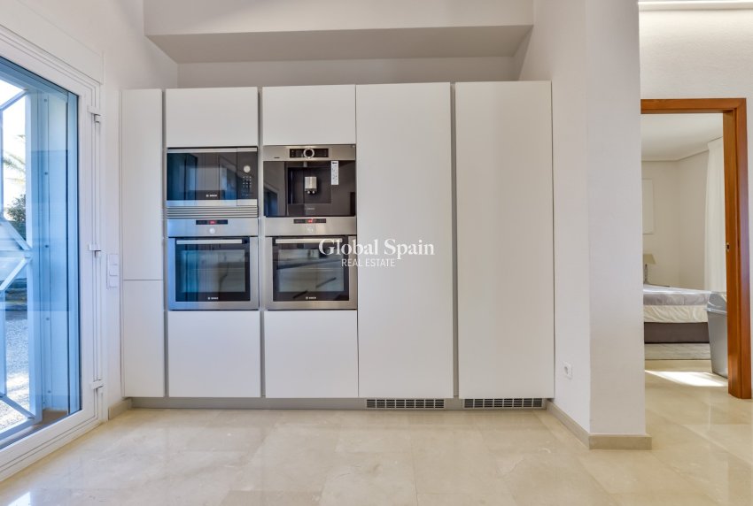 Wederverkoop - Villa -
ALTEA