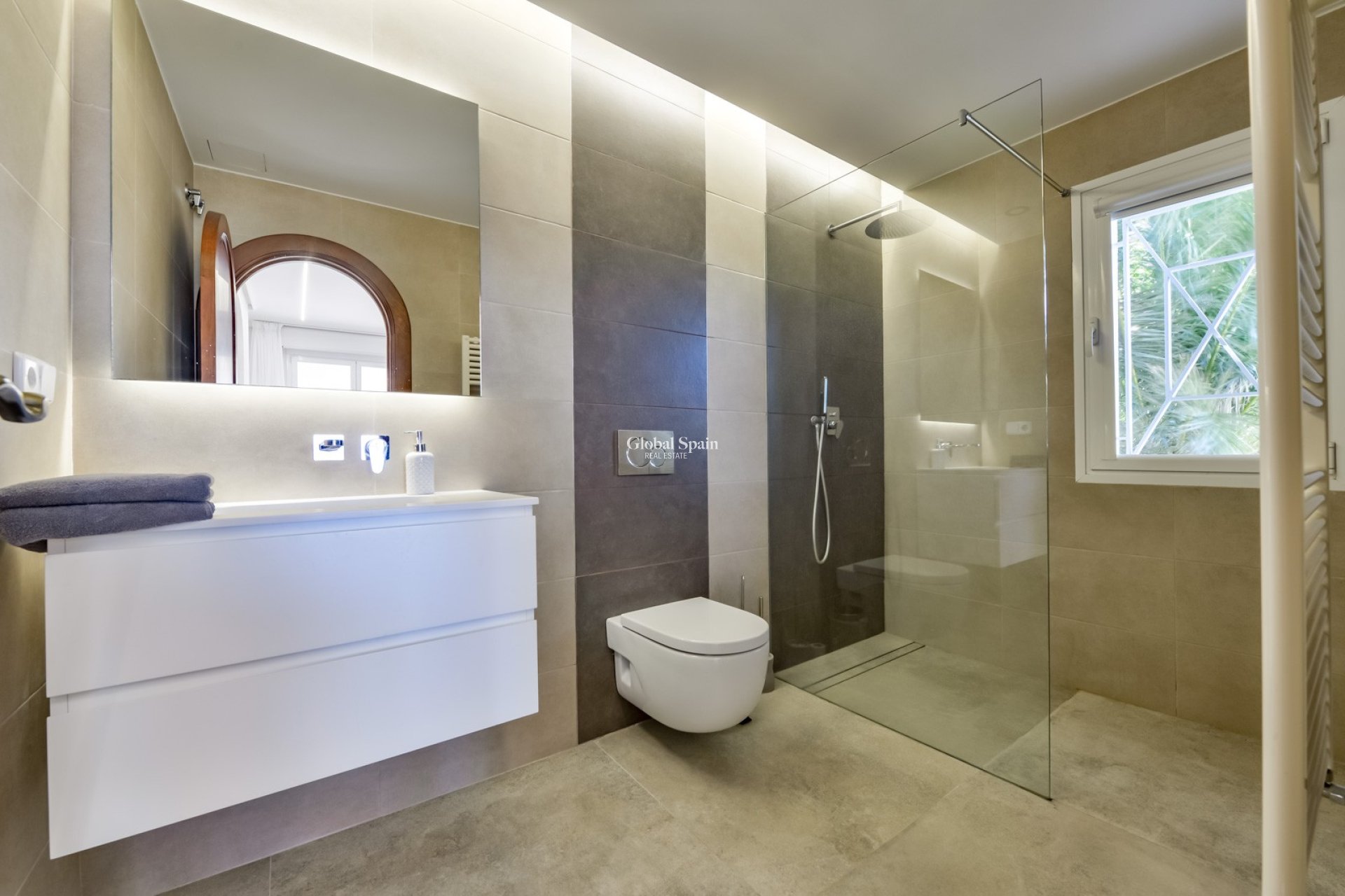 Wederverkoop - Villa -
ALTEA