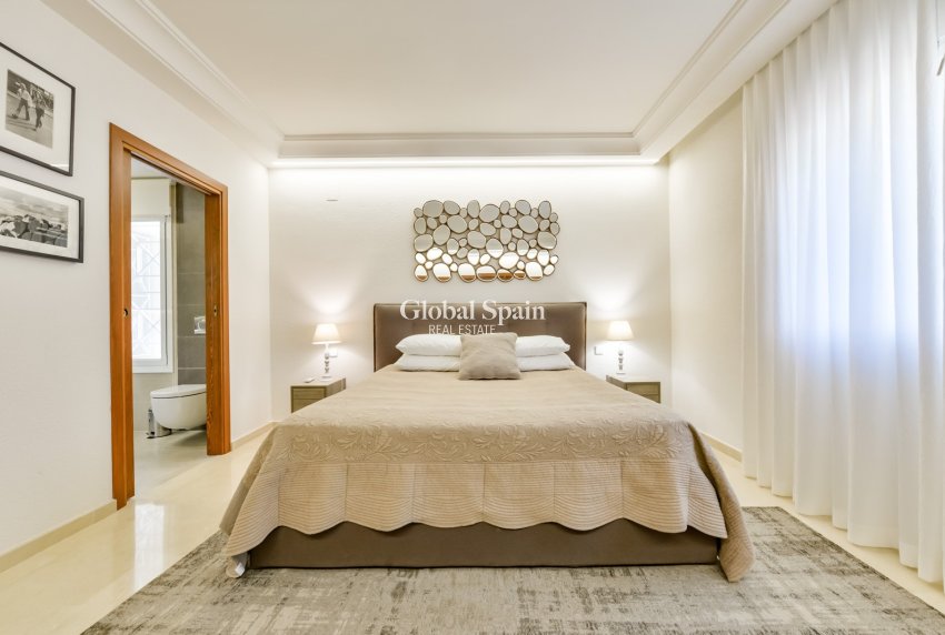 Wederverkoop - Villa -
ALTEA