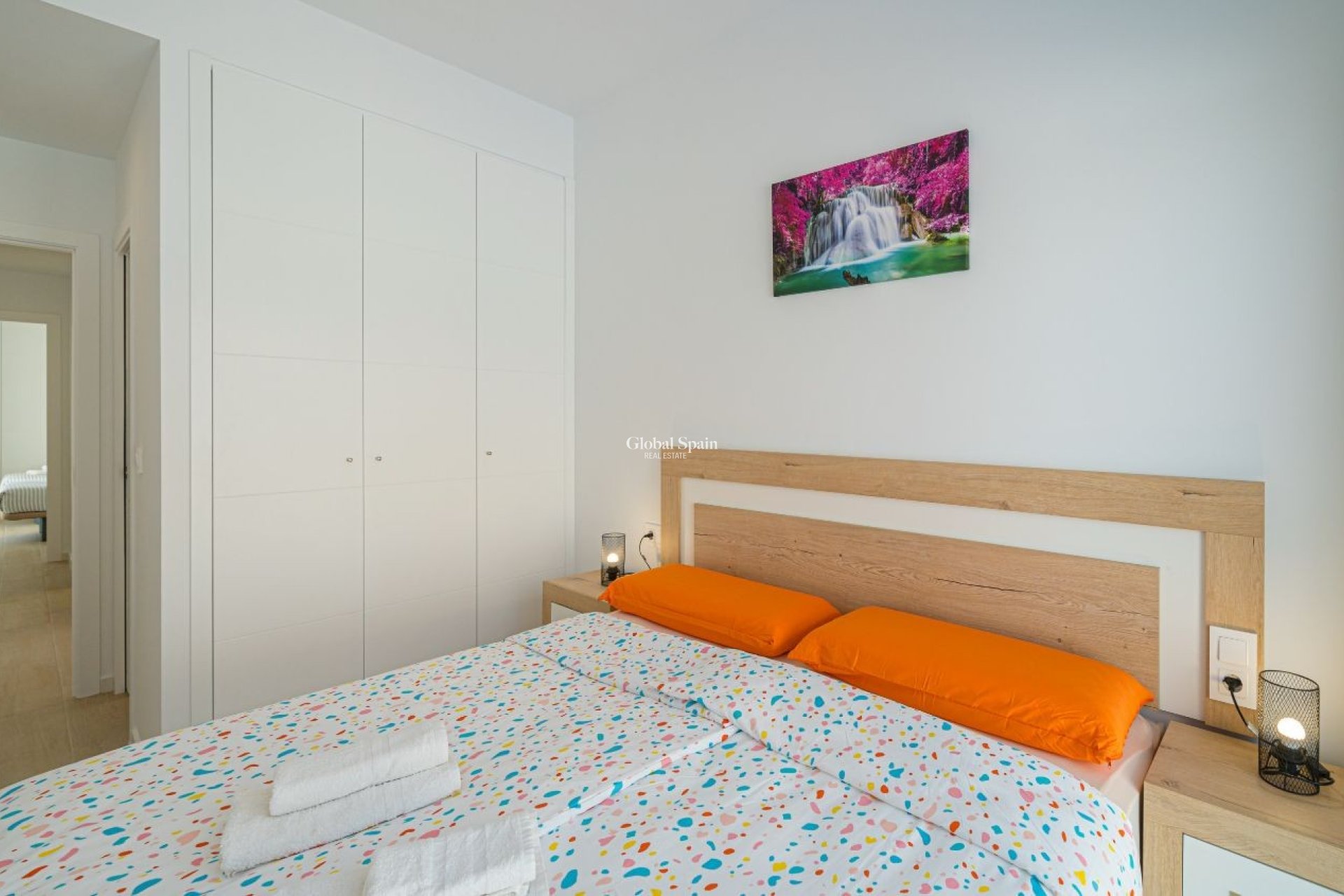 Wederverkoop - VILLA -
AVILESES - Inland