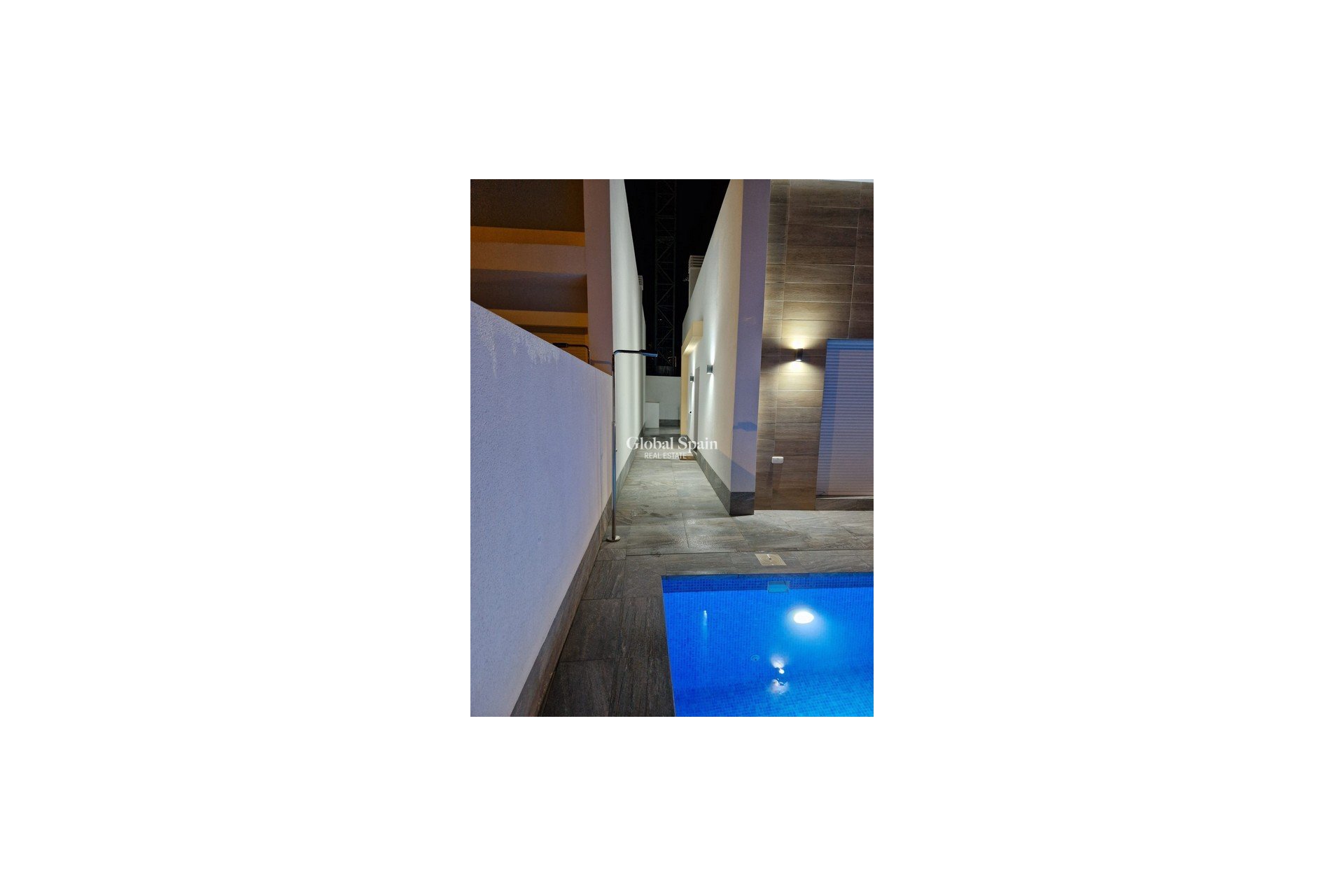 Wederverkoop - VILLA -
AVILESES - Inland