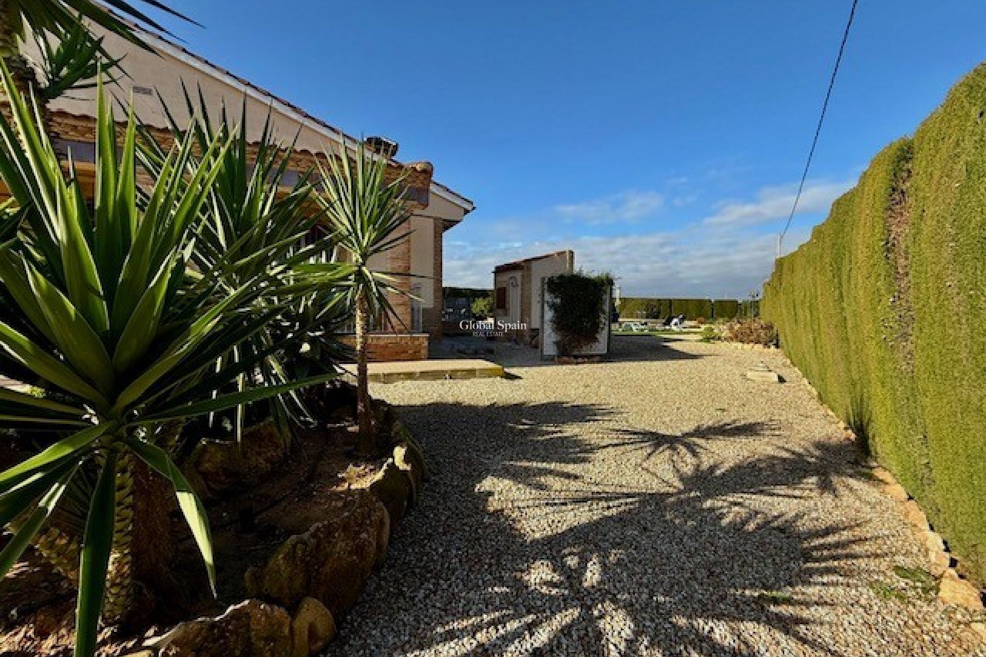 Wederverkoop - VILLA -
AVILESES - Inland