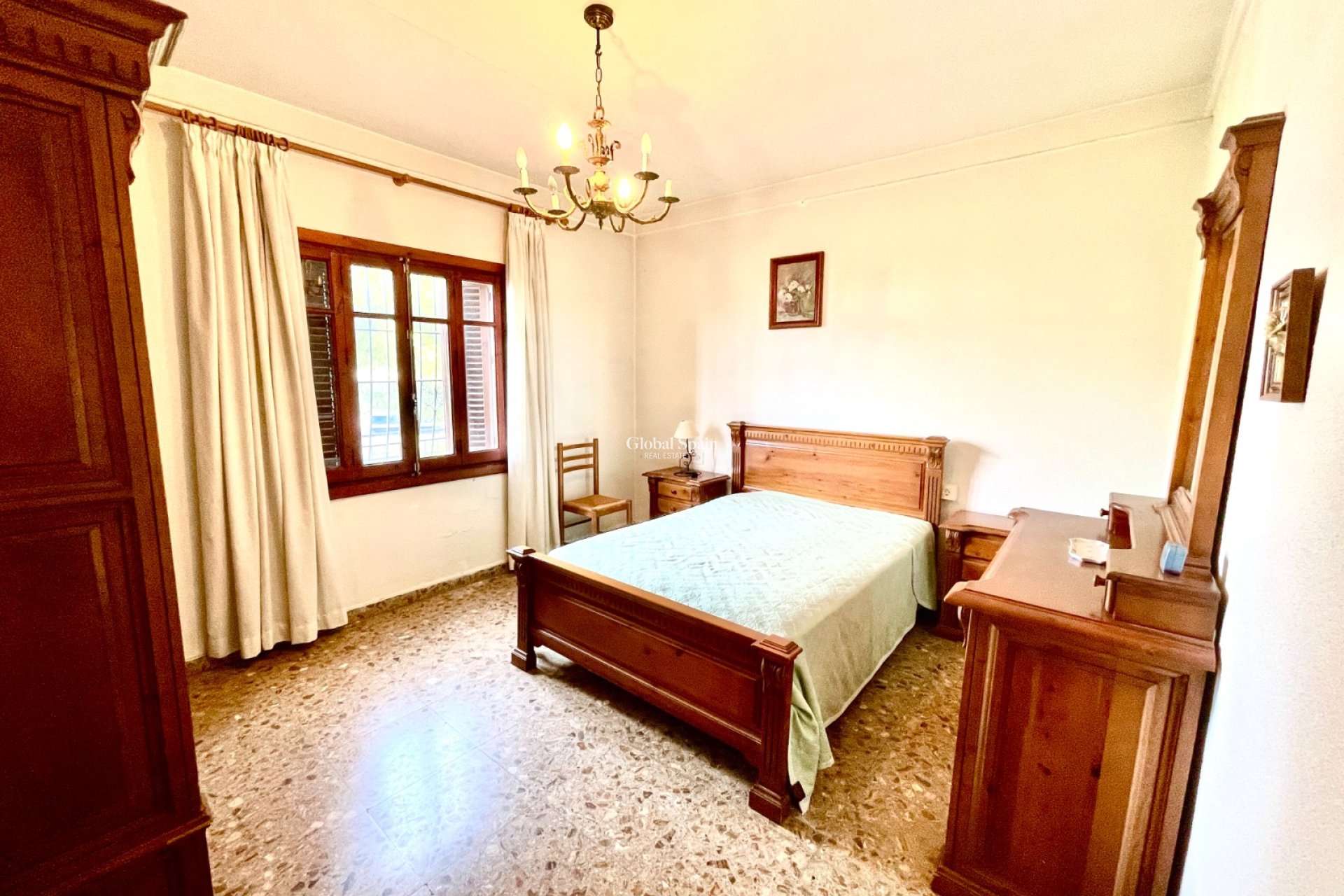 Wederverkoop - VILLA -
BENEJÚZAR - Inland