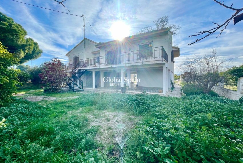 Wederverkoop - VILLA -
BENEJÚZAR - Inland