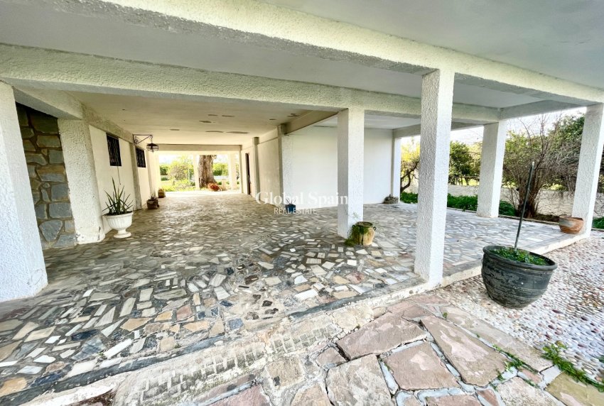 Wederverkoop - VILLA -
BENEJÚZAR - Inland