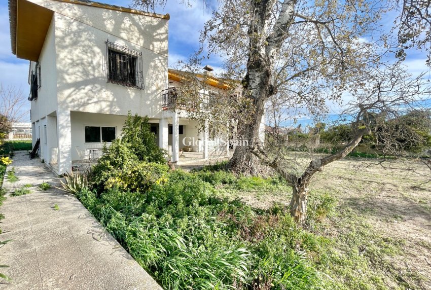 Wederverkoop - VILLA -
BENEJÚZAR - Inland