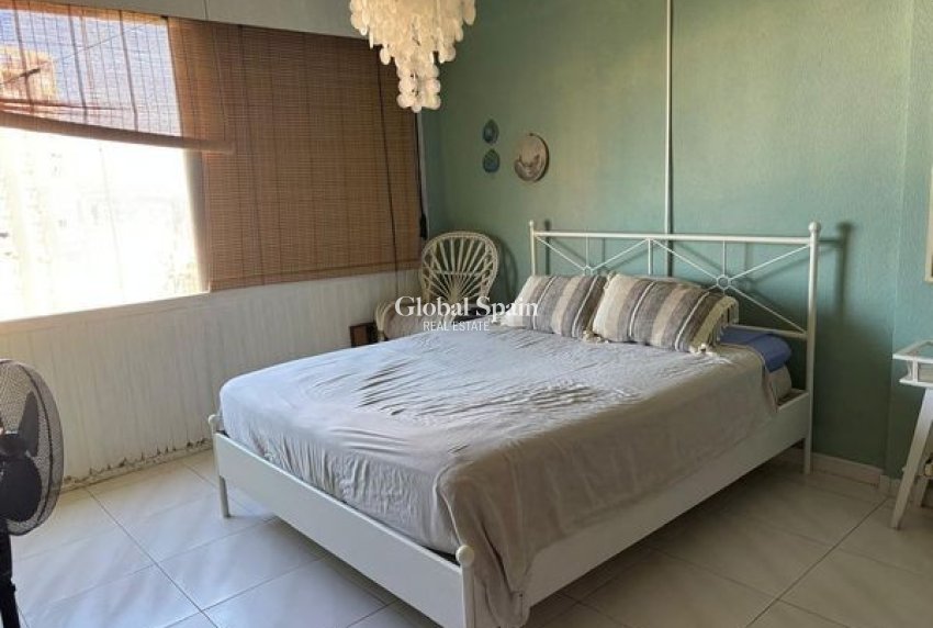 Wederverkoop - VILLA -
BENIDORM - Levante