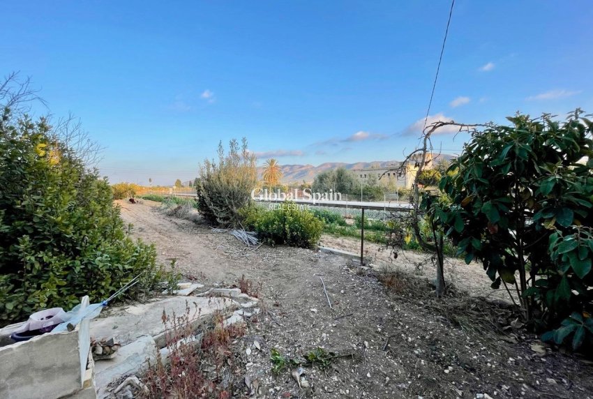 Wederverkoop - VILLA -
BENIDORM - Salto Del Agua