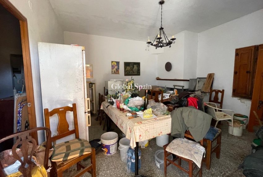 Wederverkoop - VILLA -
BENIDORM - Salto Del Agua