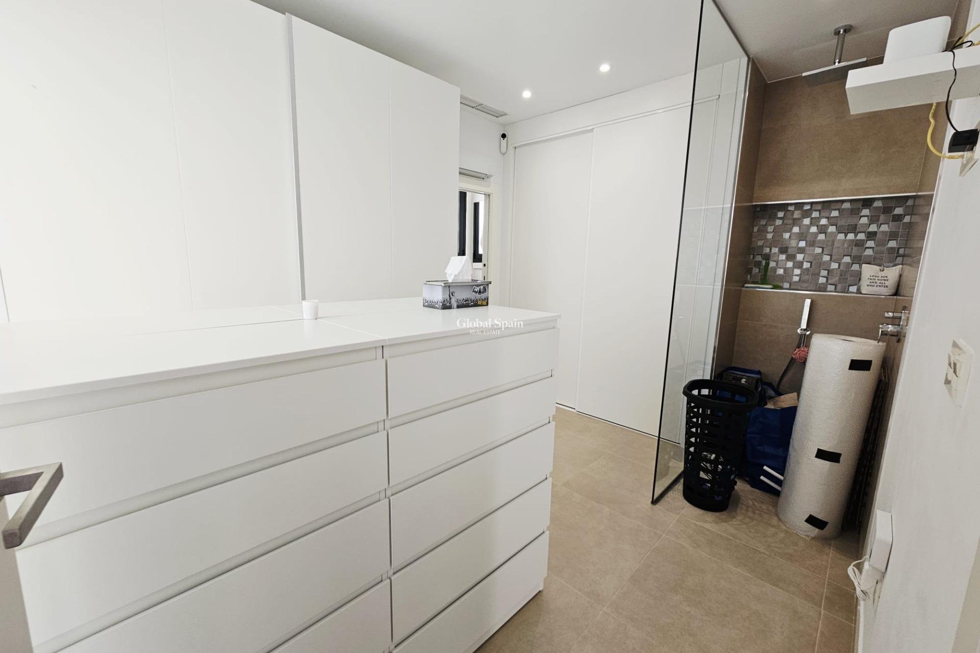 Wederverkoop - VILLA -
BENIJÓFAR - Benimar