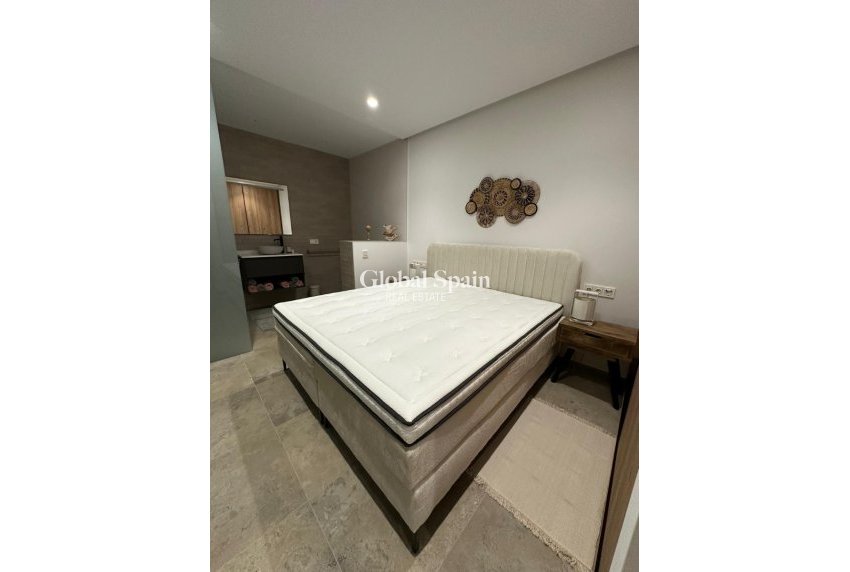 Wederverkoop - VILLA -
BENIJÓFAR - Costa Blanca