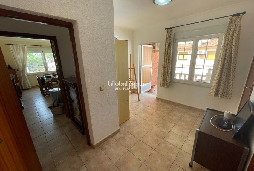 Wederverkoop - VILLA -
BENIJÓFAR - Costa Blanca