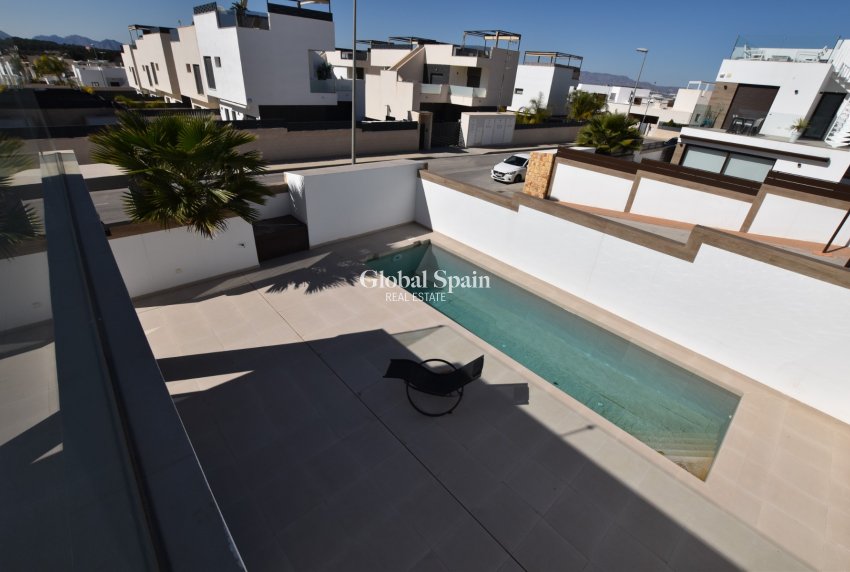 Wederverkoop - VILLA -
BENIJÓFAR - Costa Blanca